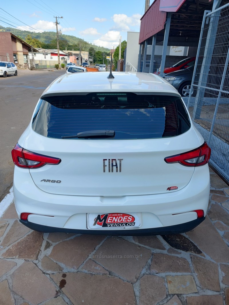 ARGO 1.0 DRIVE 6V FLEX 4P MANUAL - 2018 - TRêS COROAS