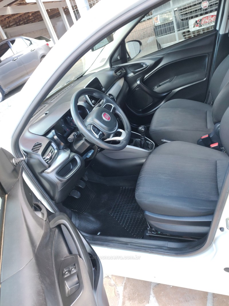 ARGO 1.0 DRIVE 6V FLEX 4P MANUAL - 2018 - TRêS COROAS