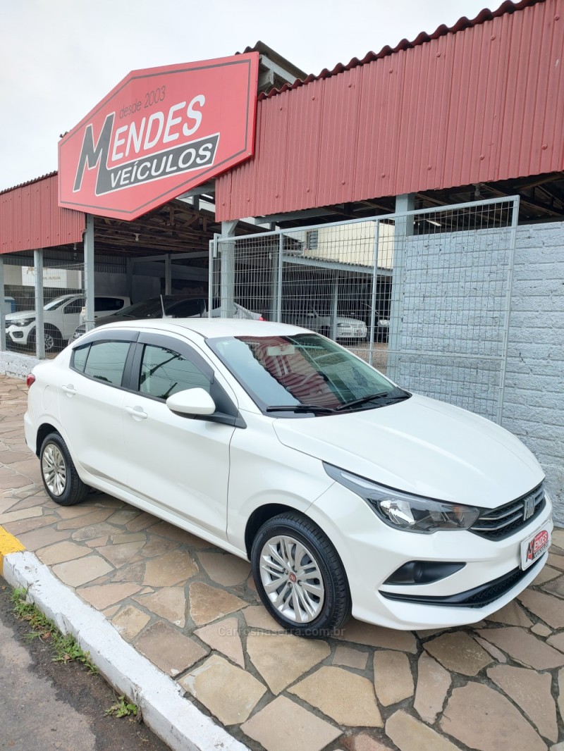 CRONOS 1.3 DRIVE 8V FLEX 4P MANUAL - 2023 - TRêS COROAS