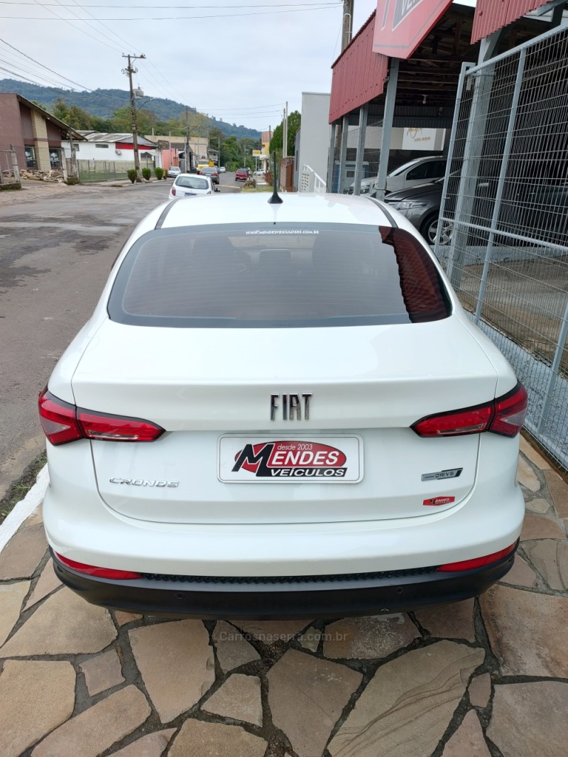 CRONOS 1.3 DRIVE 8V FLEX 4P MANUAL - 2023 - TRêS COROAS
