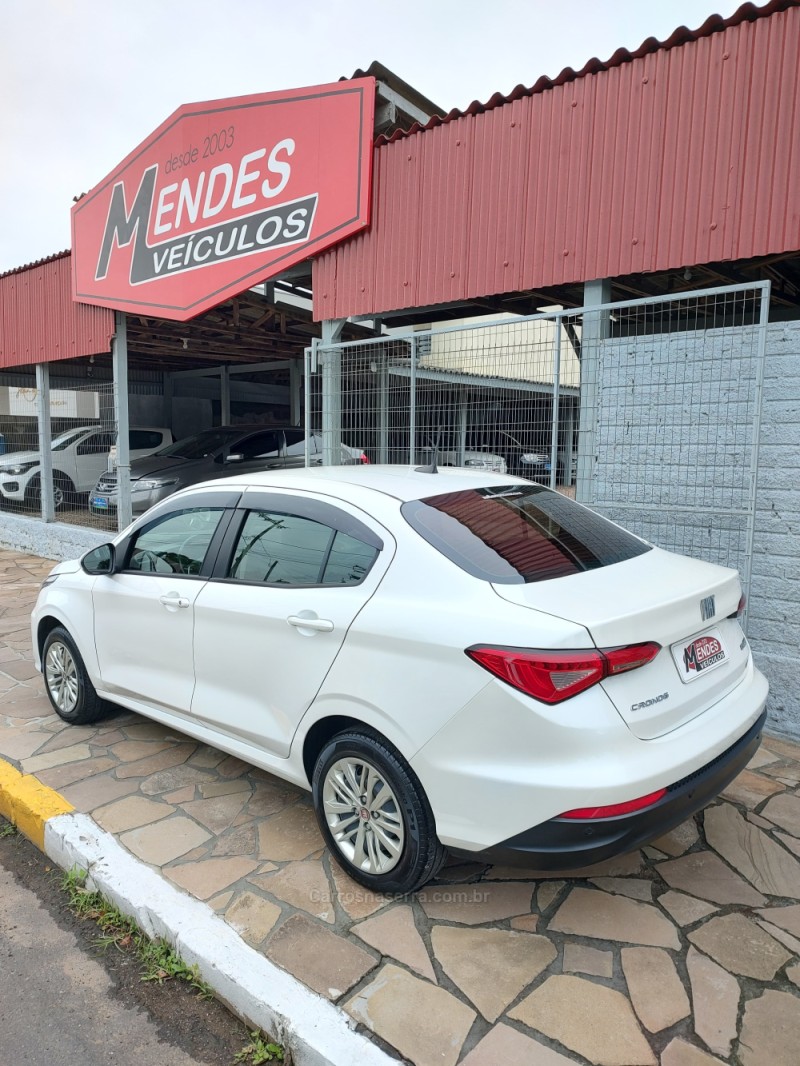 CRONOS 1.3 DRIVE 8V FLEX 4P MANUAL - 2023 - TRêS COROAS