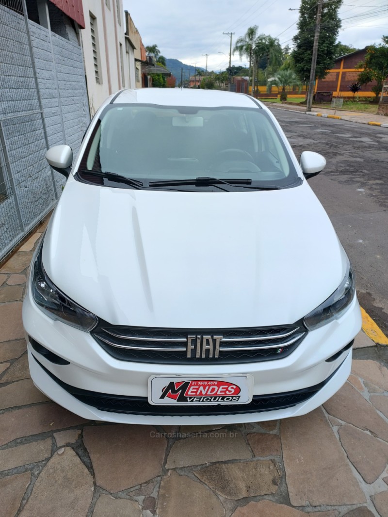 CRONOS 1.3 DRIVE 8V FLEX 4P MANUAL - 2023 - TRêS COROAS