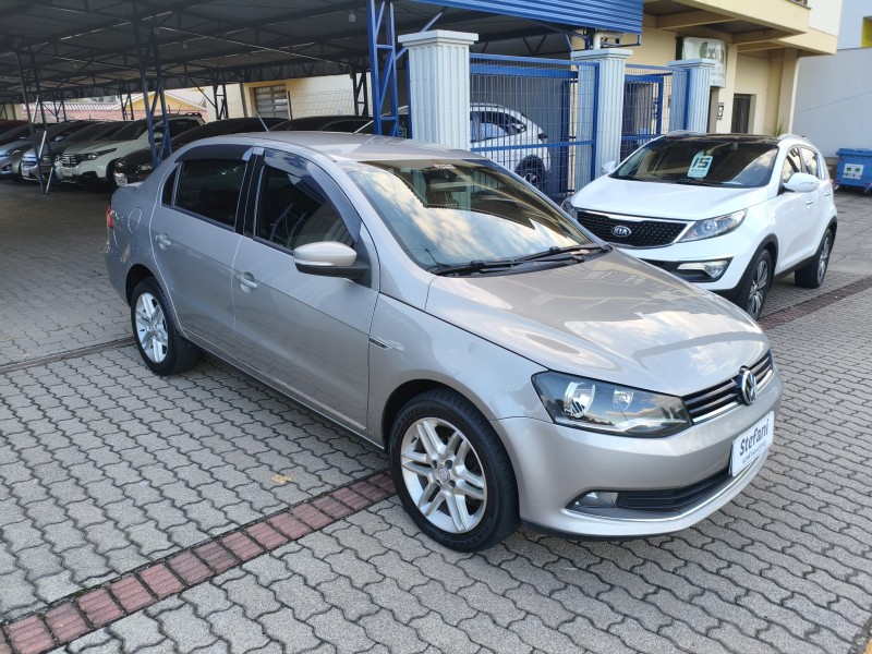 VOYAGE 1.6 MI EVIDENCE 8V FLEX 4P MANUAL - 2015 - BOM PRINCíPIO