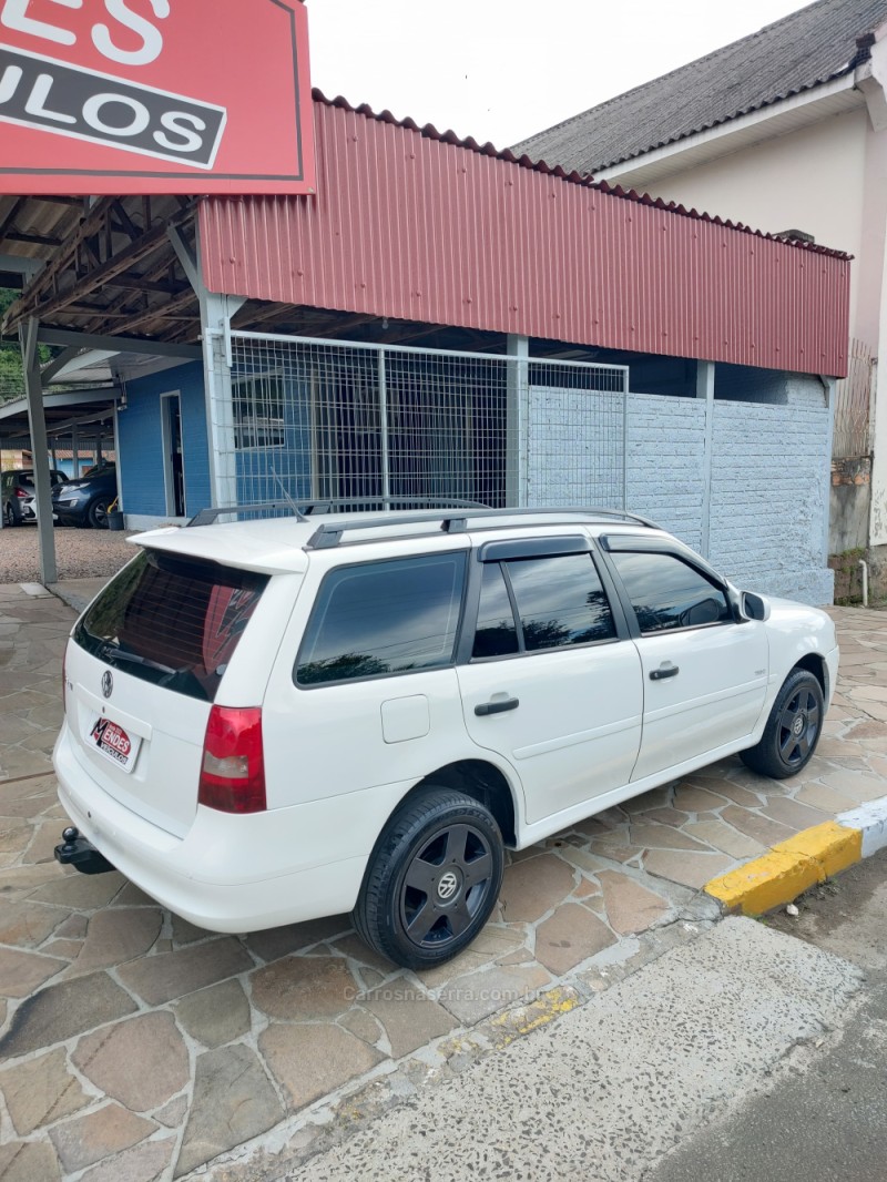 PARATI 1.6 MI 8V FLEX 4P MANUAL G.IV - 2013 - TRêS COROAS