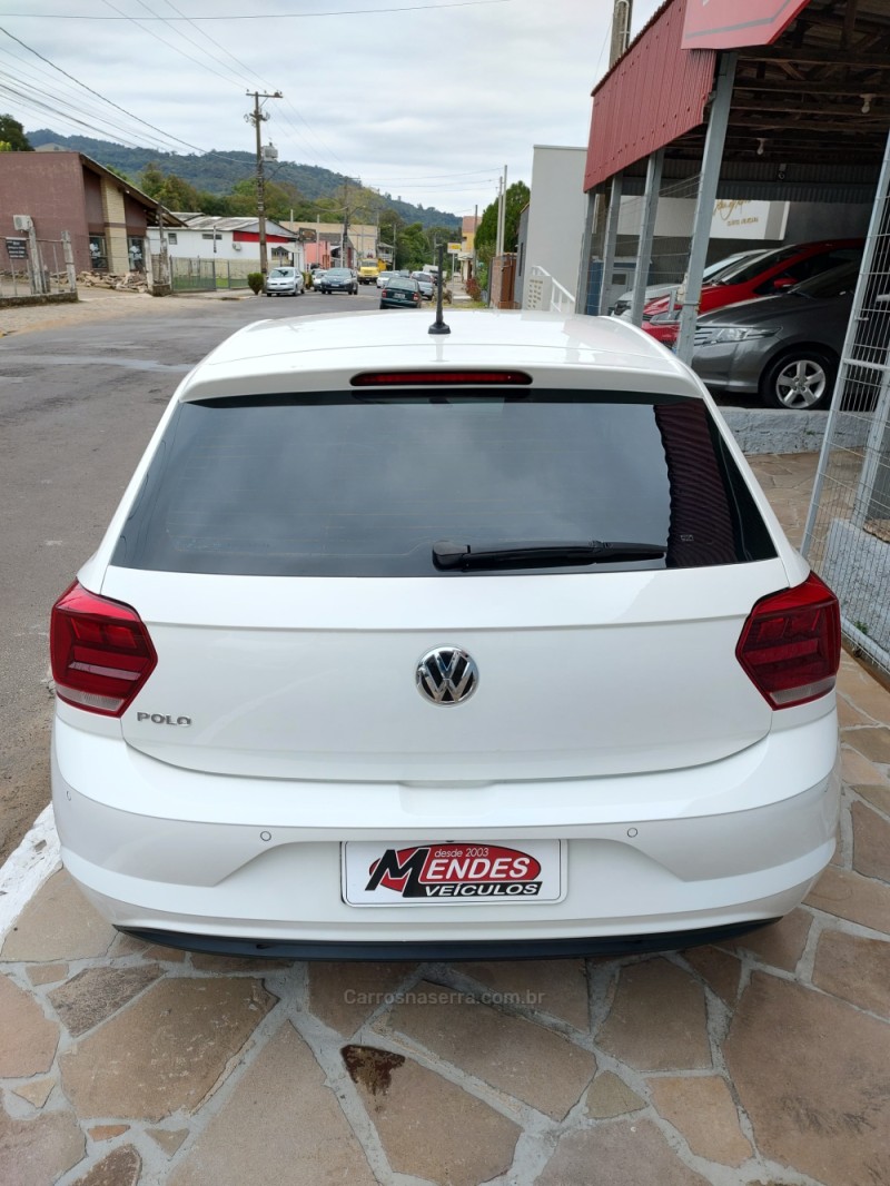 POLO 1.0 MPI 12V FLEX 4P MANUAL - 2019 - TRêS COROAS