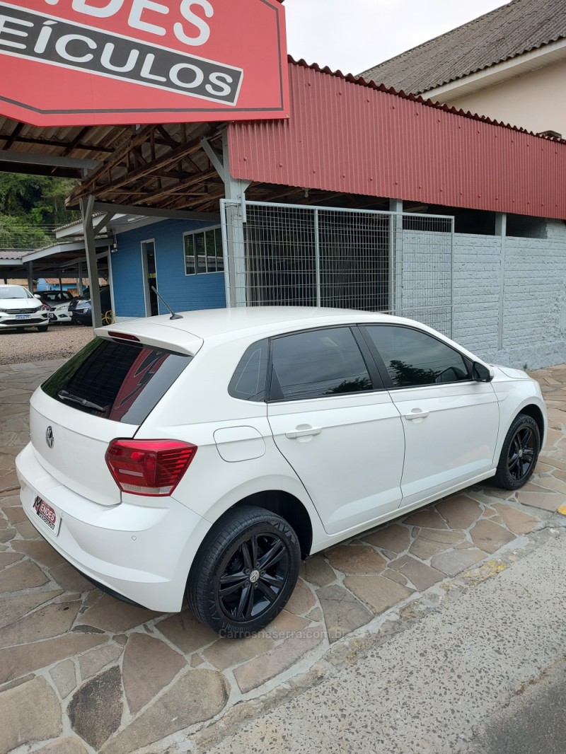 POLO 1.0 MPI 12V FLEX 4P MANUAL - 2019 - TRêS COROAS