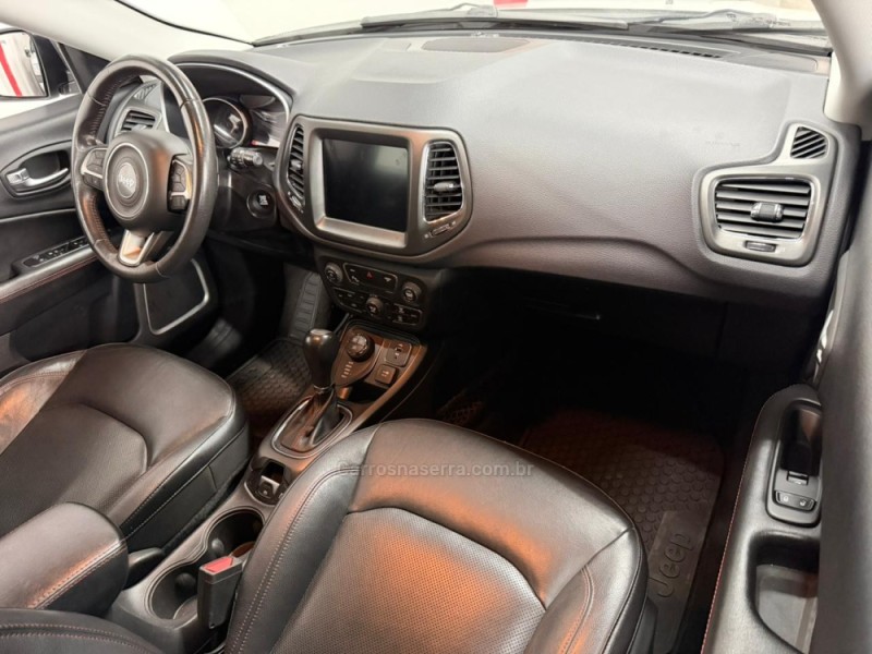 COMPASS 2.0 16V DIESEL TRAILHAWK 4X4 AUTOMÁTICO - 2018 - CAXIAS DO SUL