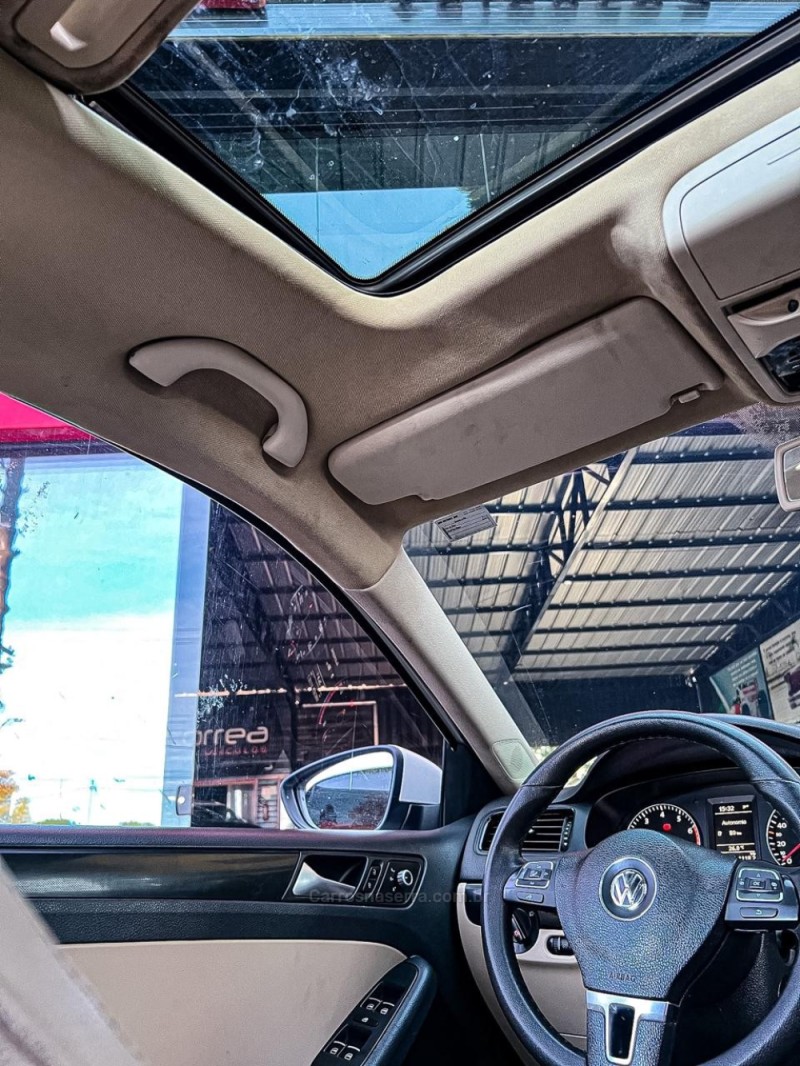 JETTA 2.0 COMFORTLINE FLEX 4P TIPTRONIC - 2013 - CANELA
