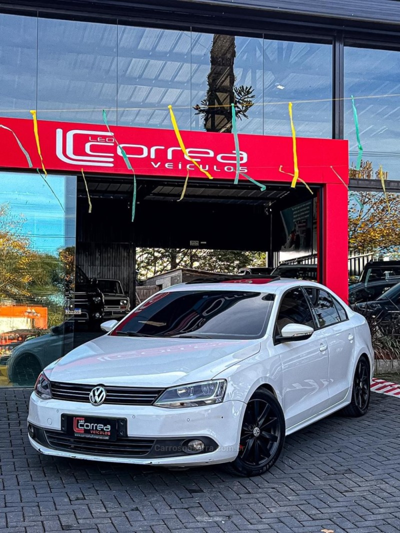 JETTA 2.0 COMFORTLINE FLEX 4P TIPTRONIC - 2013 - CANELA