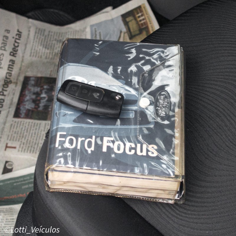 FOCUS 1.6 GLX 8V FLEX 4P MANUAL - 2013 - FARROUPILHA