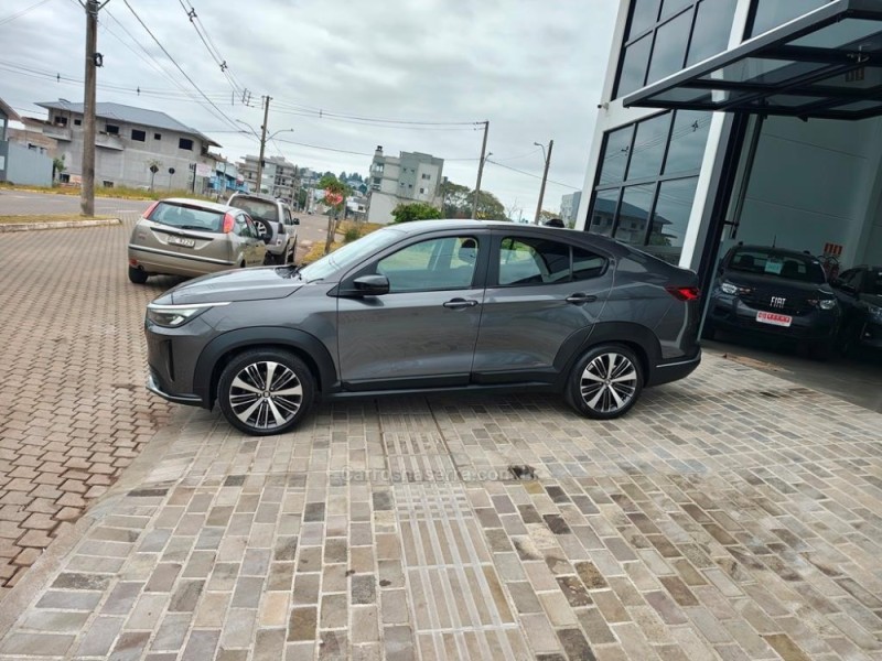 fastback 1.0 200 turbo drive flex 4p automatico 2024 guapore