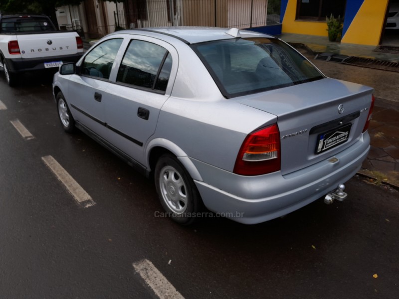 ASTRA 2.0 MPFI GLS SEDAN 8V GASOLINA 4P MANUAL - 1999 - NOVA PRATA