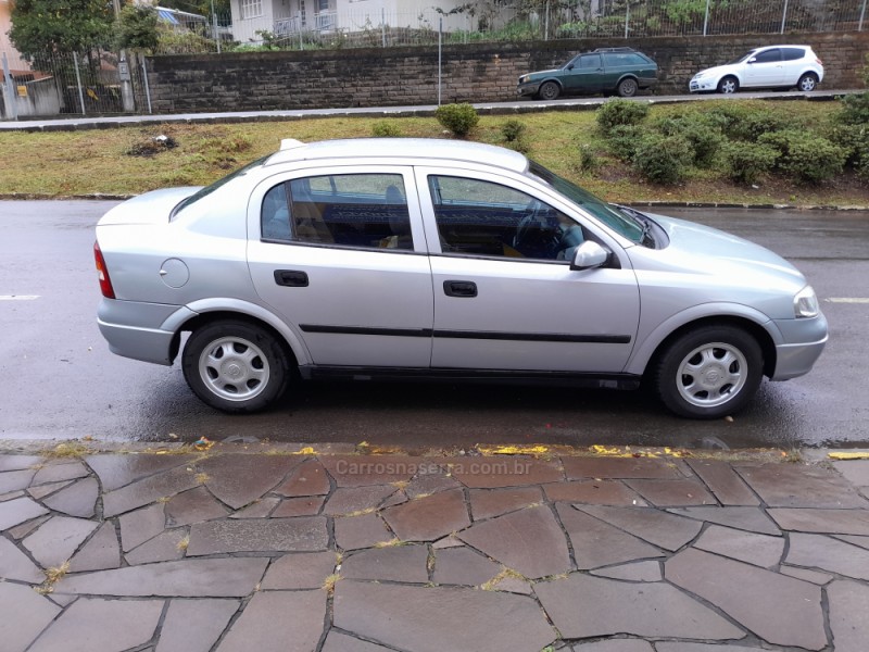 ASTRA 2.0 MPFI GLS SEDAN 8V GASOLINA 4P MANUAL - 1999 - NOVA PRATA
