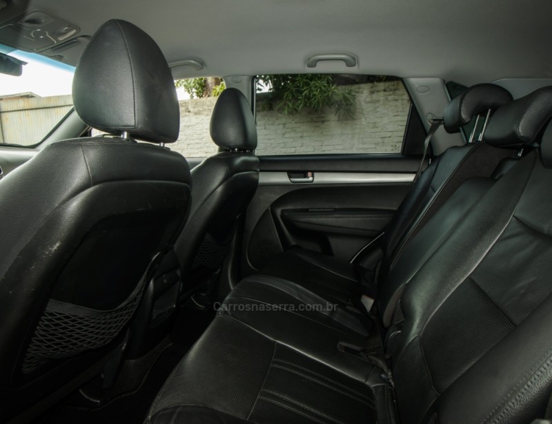 SORENTO 2.4 S.356 4X2 16V GASOLINA 4P AUTOMÁTICO - 2015 - NOVO HAMBURGO