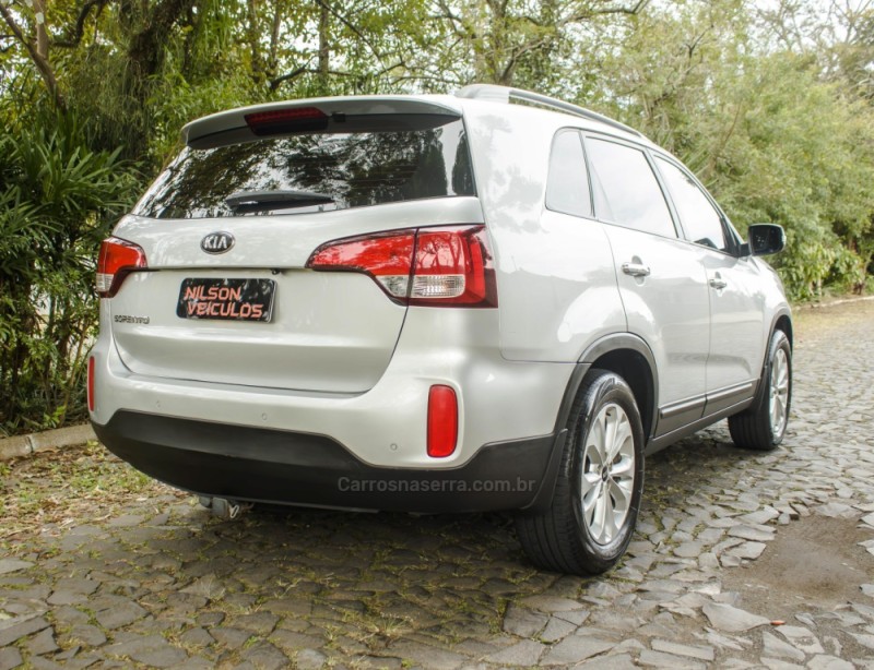 SORENTO 2.4 S.356 4X2 16V GASOLINA 4P AUTOMÁTICO - 2015 - NOVO HAMBURGO