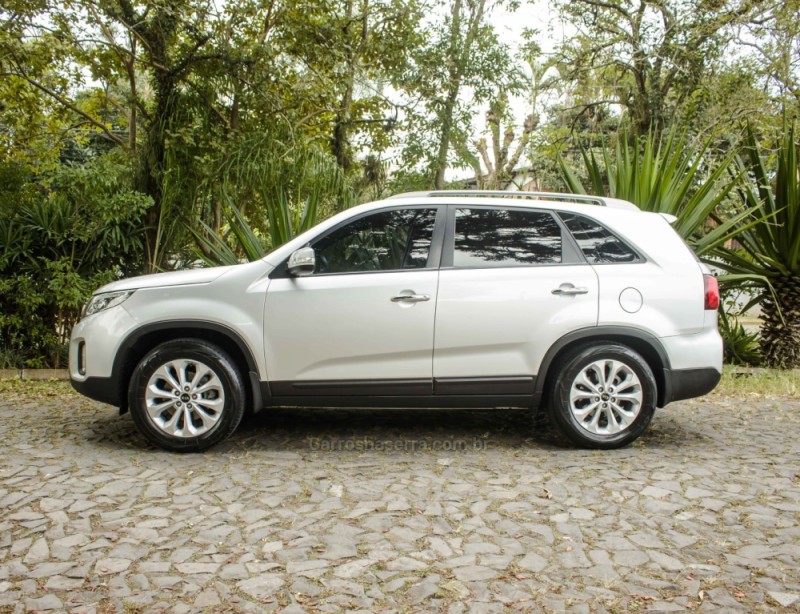 SORENTO 2.4 S.356 4X2 16V GASOLINA 4P AUTOMÁTICO - 2015 - NOVO HAMBURGO