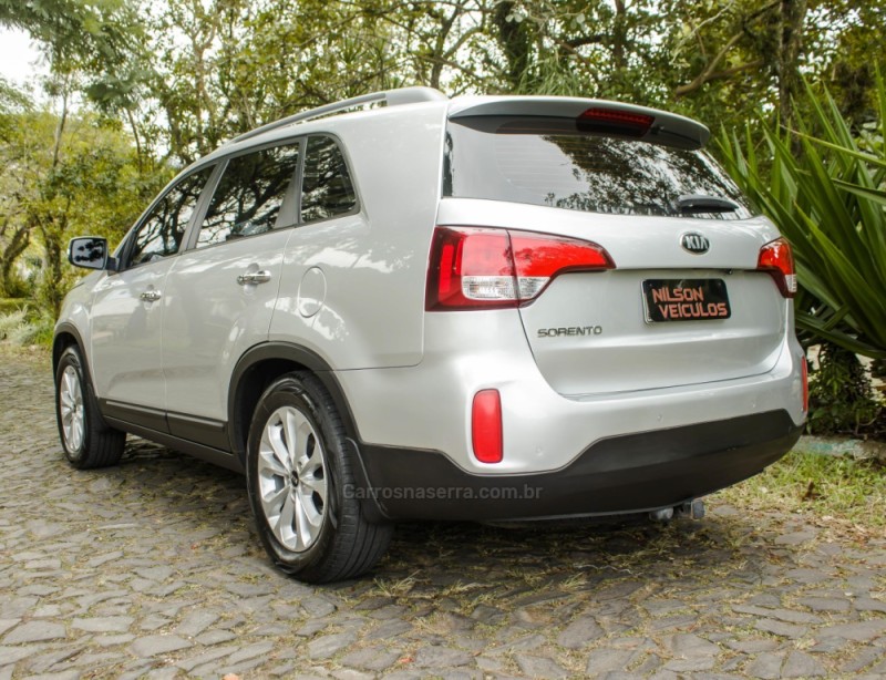 SORENTO 2.4 S.356 4X2 16V GASOLINA 4P AUTOMÁTICO - 2015 - NOVO HAMBURGO