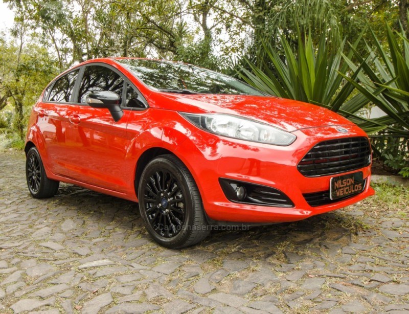 FIESTA 1.6 SE HATCH 16V FLEX 4P MANUAL - 2017 - NOVO HAMBURGO