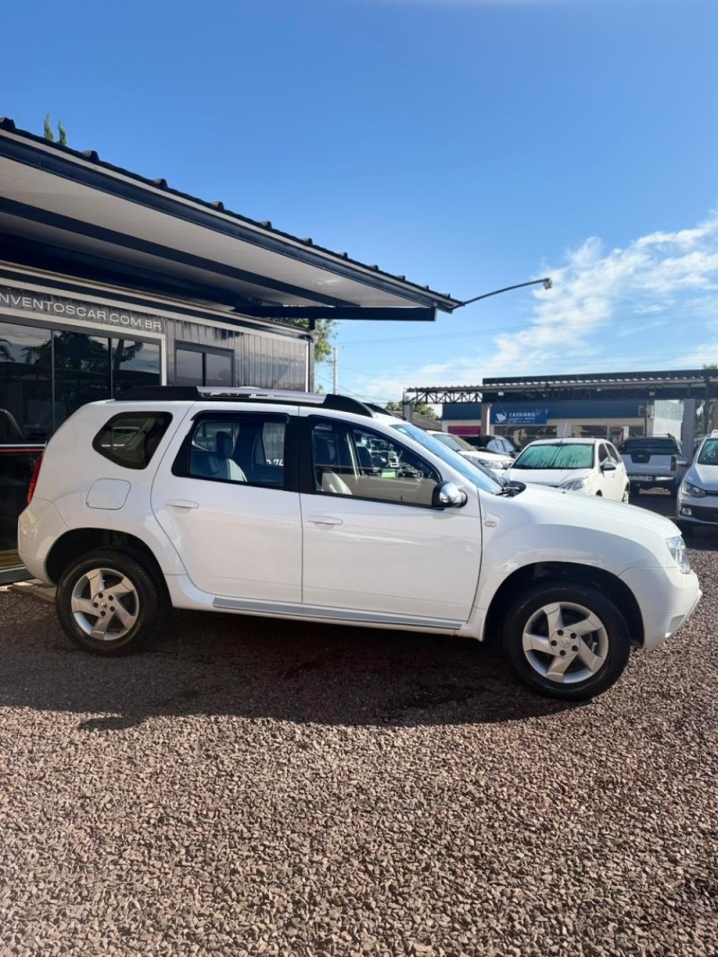 DUSTER 1.6 DYNAMIQUE 4X2 16V FLEX 4P MANUAL - 2014 - LAJEADO