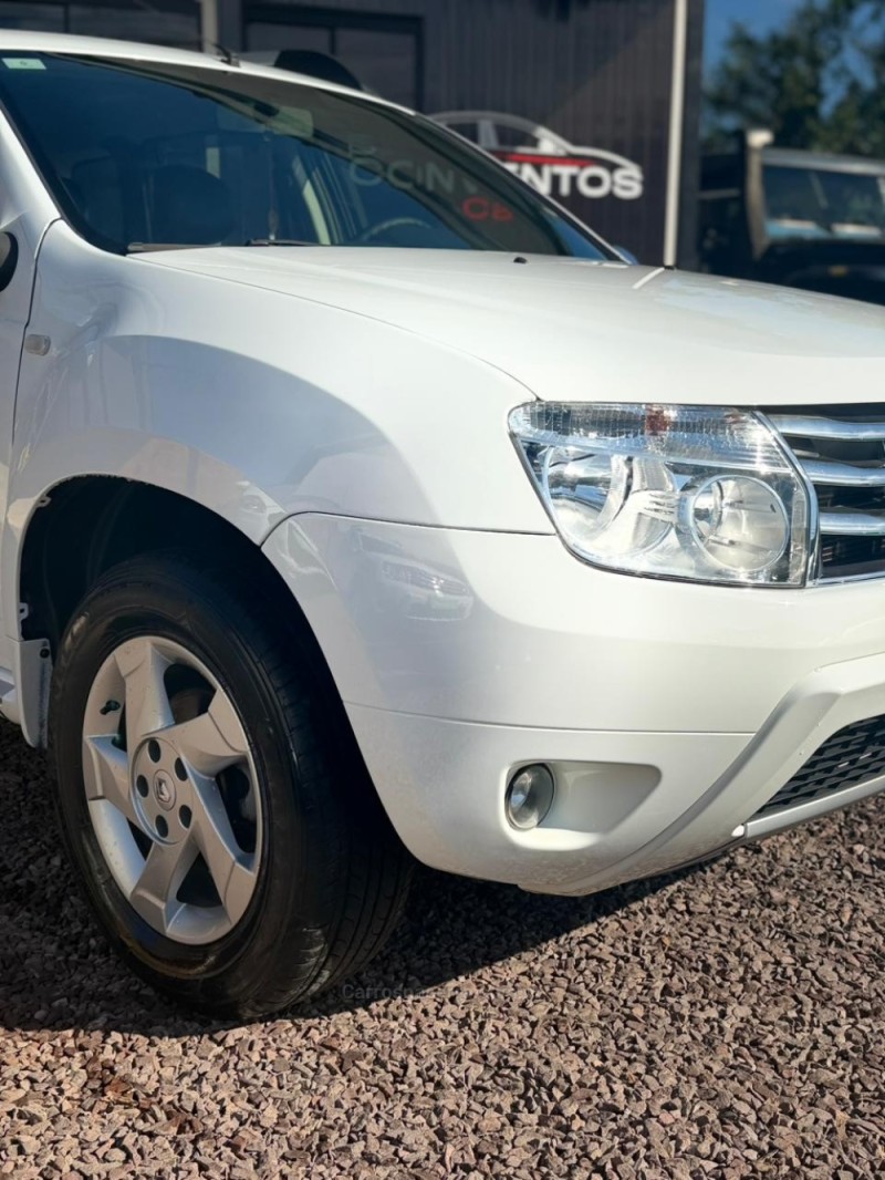 DUSTER 1.6 DYNAMIQUE 4X2 16V FLEX 4P MANUAL - 2014 - LAJEADO