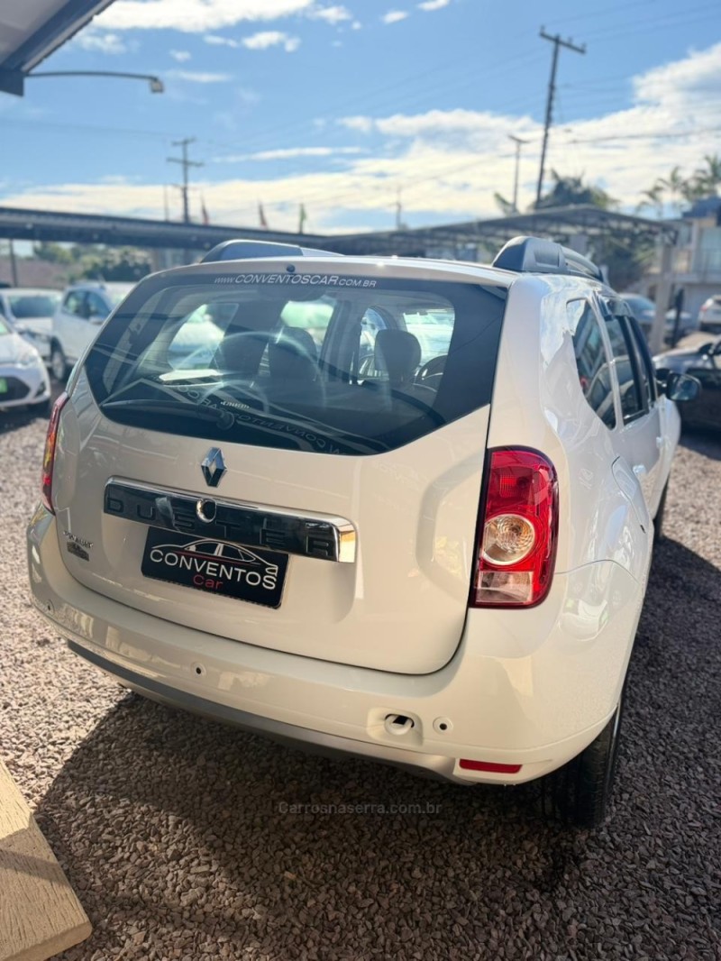 DUSTER 1.6 DYNAMIQUE 4X2 16V FLEX 4P MANUAL - 2014 - LAJEADO