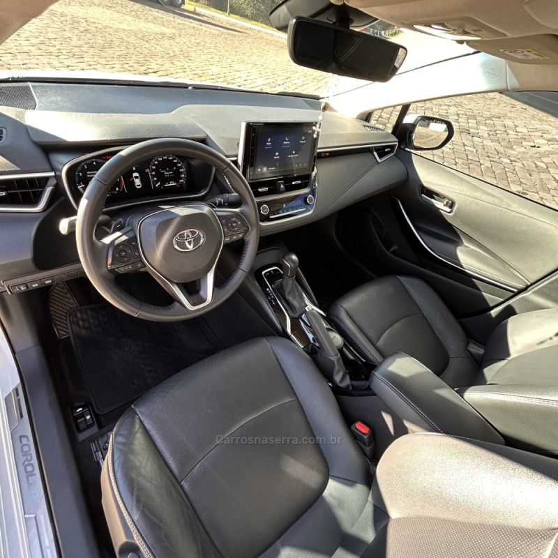 COROLLA 2.0 XEI 16V FLEX 4P AUTOMÁTICO - 2024 - VACARIA
