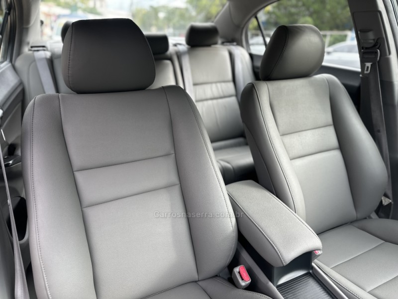 CIVIC 1.8 LXL SE 16V FLEX 4P AUTOMÁTICO - 2011 - PAROBé