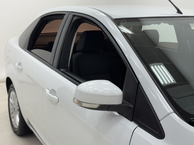 FOCUS 1.6 GLX 16V FLEX 4P MANUAL - 2013 - SANTA CRUZ DO SUL