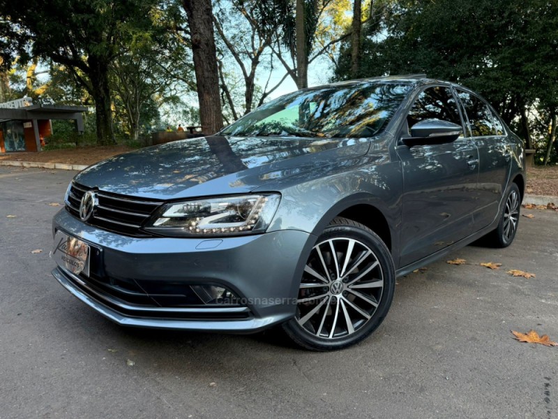 JETTA 2.0 TSI HIGHLINE 211CV GASOLINA 4P DSG