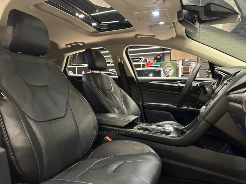 FUSION 2.0 TITANIUM AWD 16V GASOLINA 4P AUTOMÁTICO - 2017 - CAXIAS DO SUL