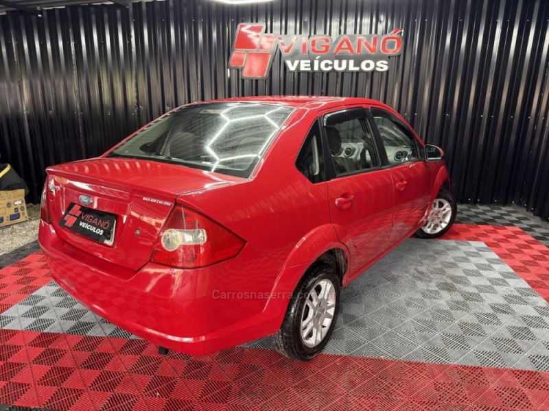 FIESTA 1.0 MPI SUPERCHARGER 8V GASOLINA 4P MANUAL - 2005 - CAXIAS DO SUL