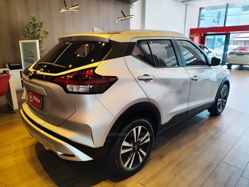 KICKS 1.6 XPLAY 16V FLEX 4P AUTOMÁTICO - 2025 - ERECHIM