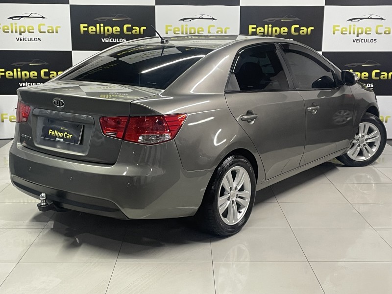 CERATO 1.6 EX2 SEDAN 16V GASOLINA 4P MANUAL - 2010 - CAXIAS DO SUL