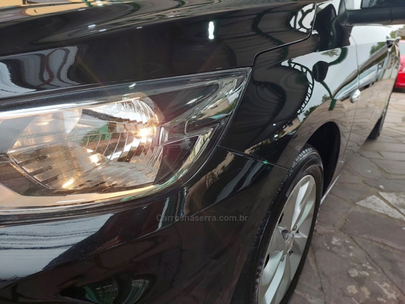 ONIX 1.0 SEDAN PLUS LT 12V FLEX 4P MANUAL - 2023 - CAXIAS DO SUL