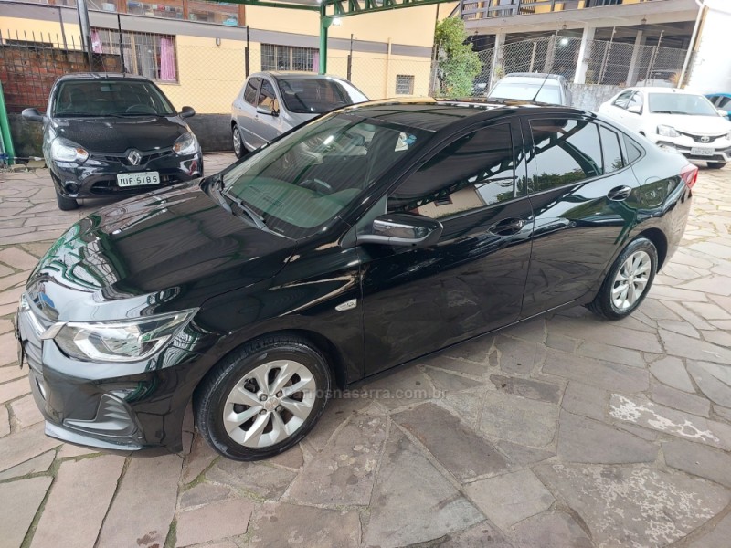 ONIX 1.0 SEDAN PLUS LT 12V FLEX 4P MANUAL - 2023 - CAXIAS DO SUL