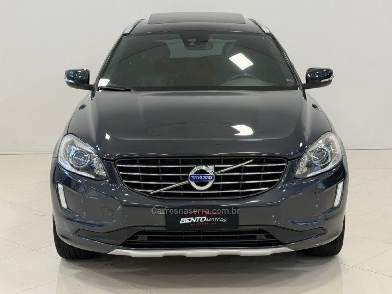 XC60 2.4 D5 MOMENTUM DIESEL AWD 4P AUTOMÁTICO - 2017 - BENTO GONçALVES