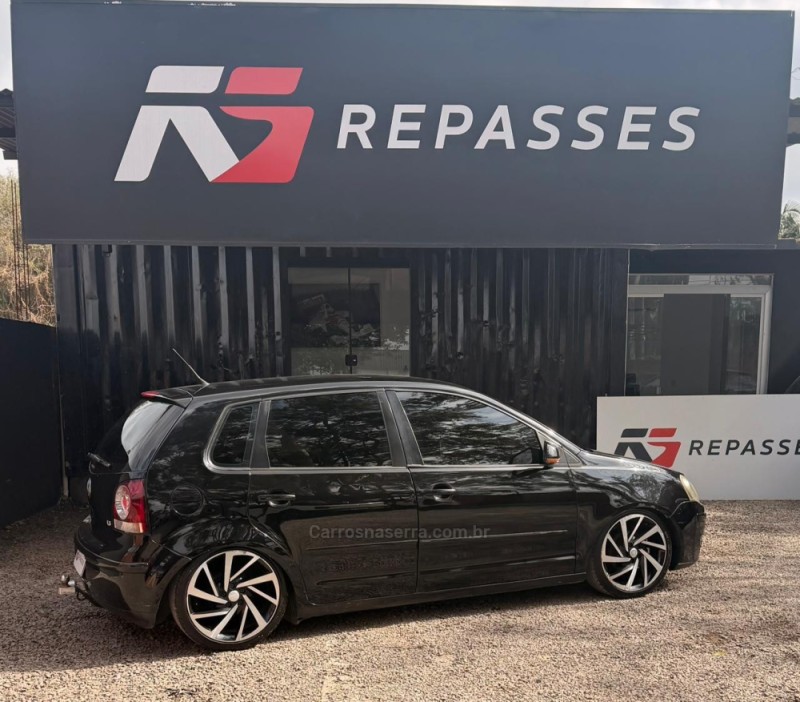 POLO 1.6 MI SPORTLINE 8V FLEX 4P MANUAL - 2011 - PORTãO