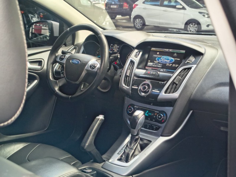 FOCUS 2.0 TITANIUM PLUS 16V FLEX 4P AUTOMÁTICO - 2015 - CAXIAS DO SUL