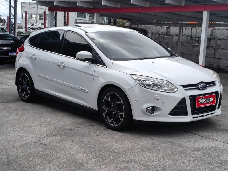 FOCUS 2.0 TITANIUM PLUS 16V FLEX 4P AUTOMÁTICO - 2015 - CAXIAS DO SUL