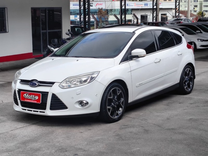 FOCUS 2.0 TITANIUM PLUS 16V FLEX 4P AUTOMÁTICO - 2015 - CAXIAS DO SUL