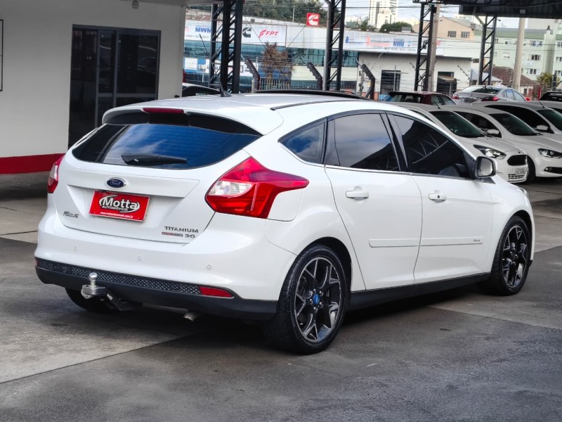 FOCUS 2.0 TITANIUM PLUS 16V FLEX 4P AUTOMÁTICO - 2015 - CAXIAS DO SUL