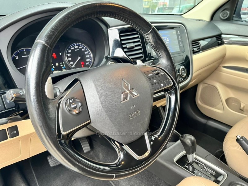 OUTLANDER 2.4 4X4 16V GASOLINA 4P AUTOMÁTICO - 2016 - TORRES