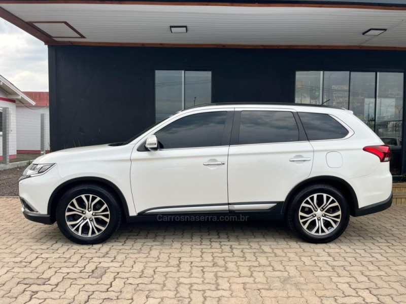 OUTLANDER 2.4 4X4 16V GASOLINA 4P AUTOMÁTICO - 2016 - TORRES