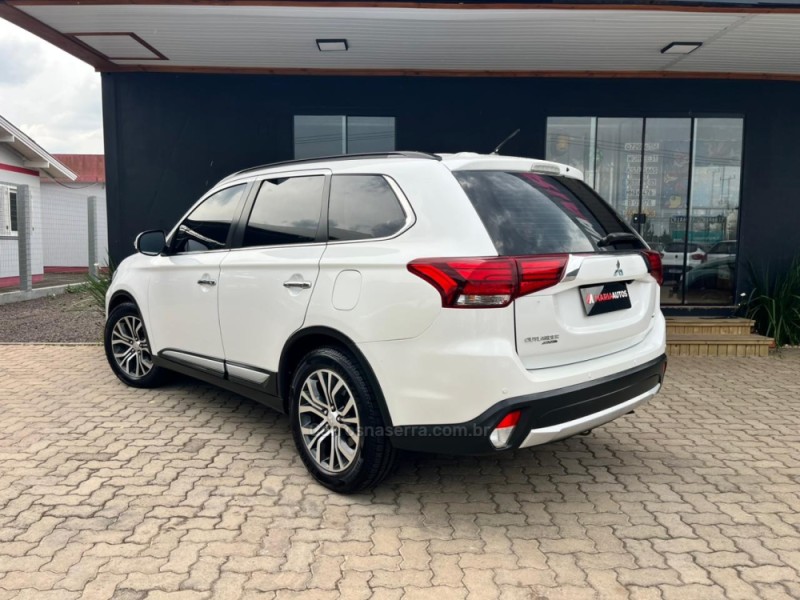 OUTLANDER 2.4 4X4 16V GASOLINA 4P AUTOMÁTICO - 2016 - TORRES