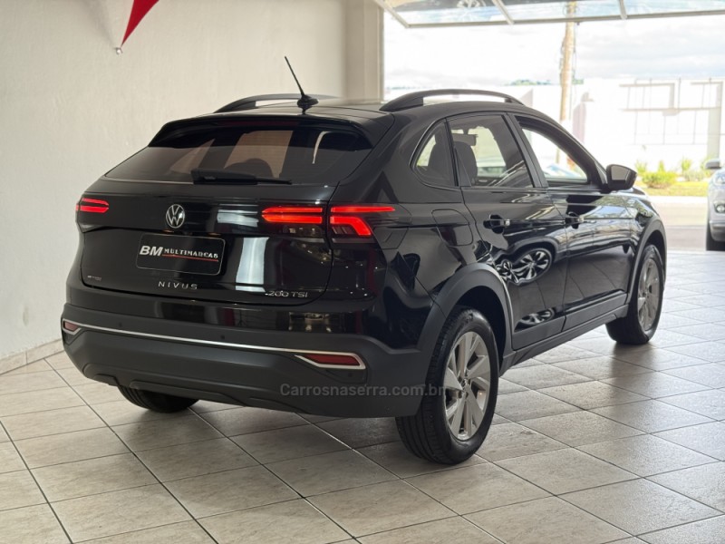 NIVUS 1.0 TSI COMFORTLINE PLAY & TECH FLEX 4P AUTOMÁTICO - 2023 - GUAPORé