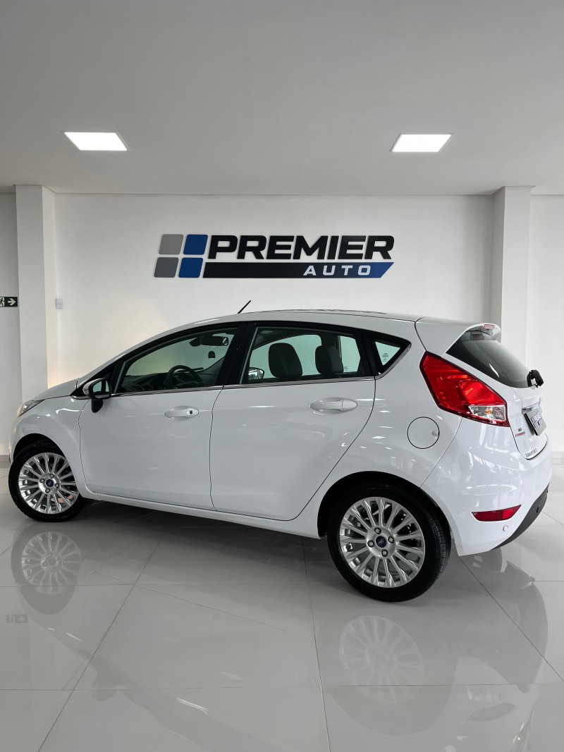 FIESTA 1.6 TITANIUM HATCH 16V FLEX 4P AUTOMÁTICO - 2014 - CAXIAS DO SUL