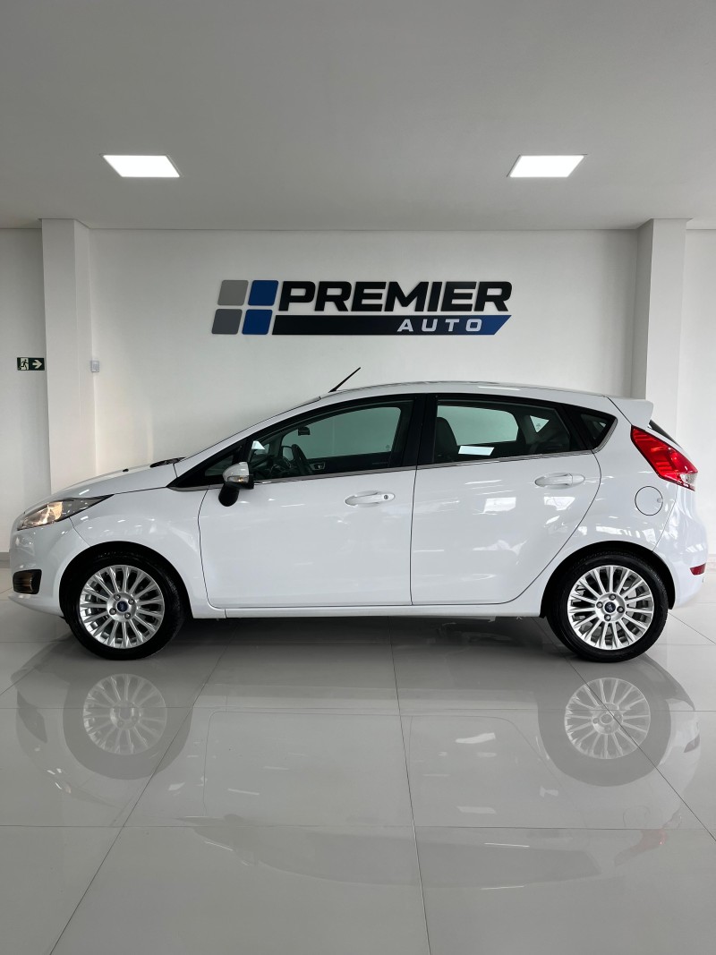 FIESTA 1.6 TITANIUM HATCH 16V FLEX 4P AUTOMÁTICO - 2014 - CAXIAS DO SUL