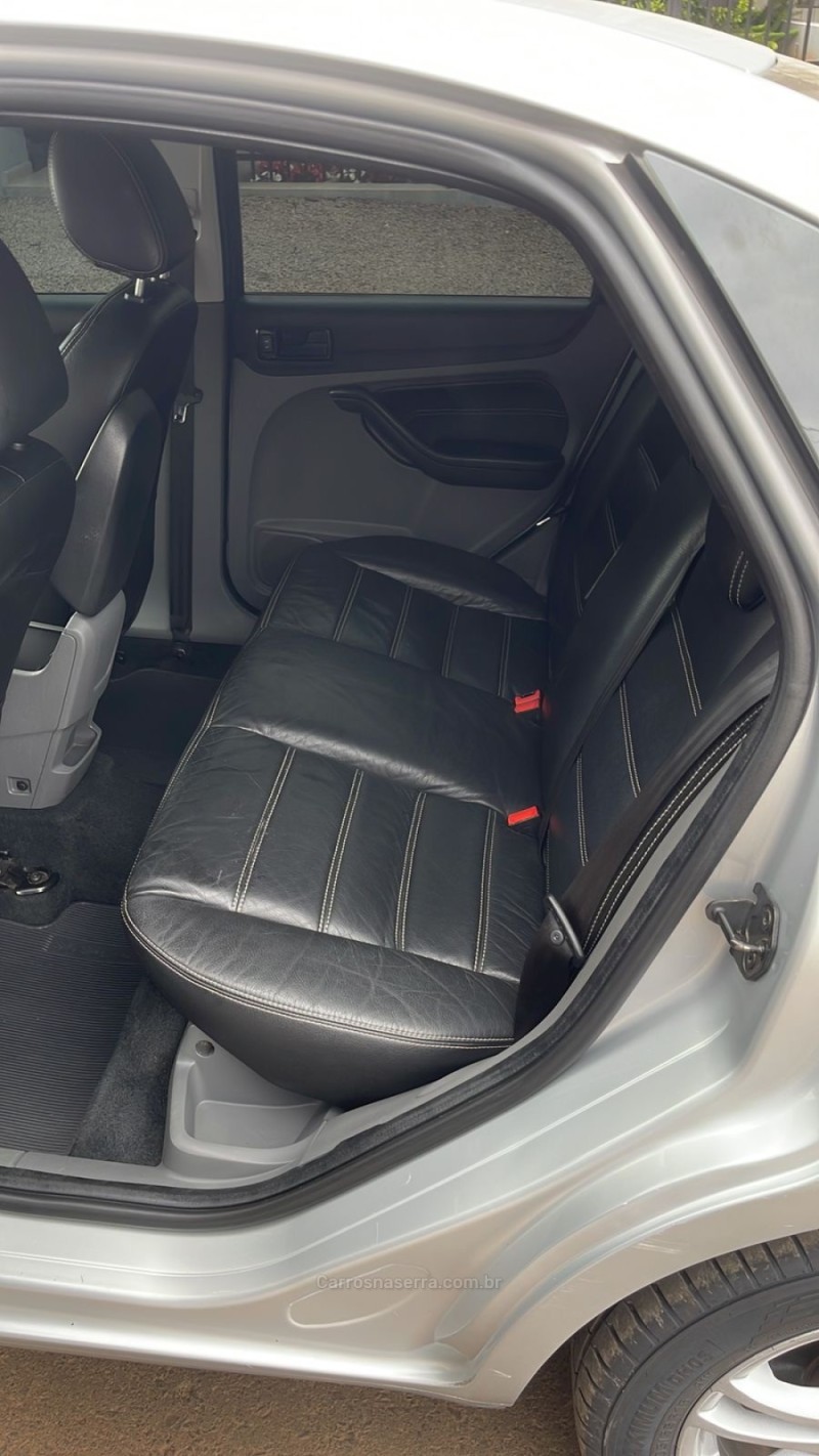 FOCUS 2.0 FC 16V GASOLINA 4P MANUAL - 2012 - TAPEJARA