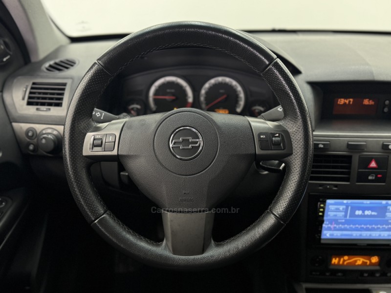 VECTRA 2.0 SFI GT HATCH 8V FLEX 4P MANUAL - 2011 - CARLOS BARBOSA