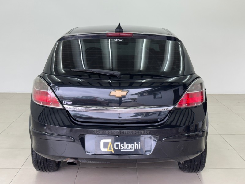 VECTRA 2.0 SFI GT HATCH 8V FLEX 4P MANUAL - 2011 - CARLOS BARBOSA